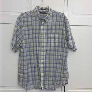 Men’s casual button down shirt